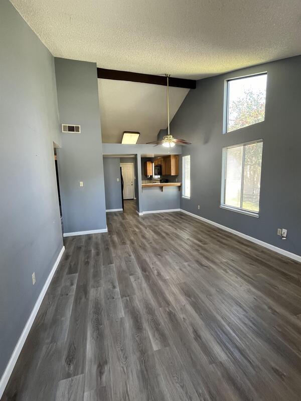 Foto del edificio - 7800 Westfield Rd
