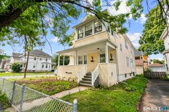 Building Photo - 139 Richards St