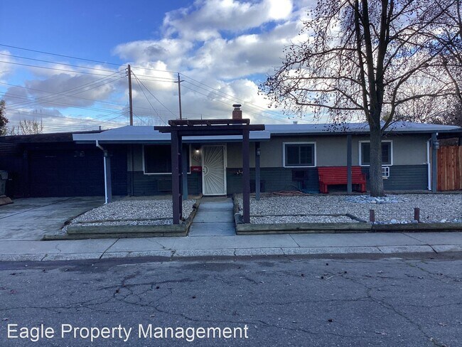 Building Photo - 3 br, 1 bath House - 2501 Fernandez Dr