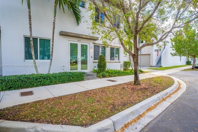 Building Photo - 6611 NW 102nd Path