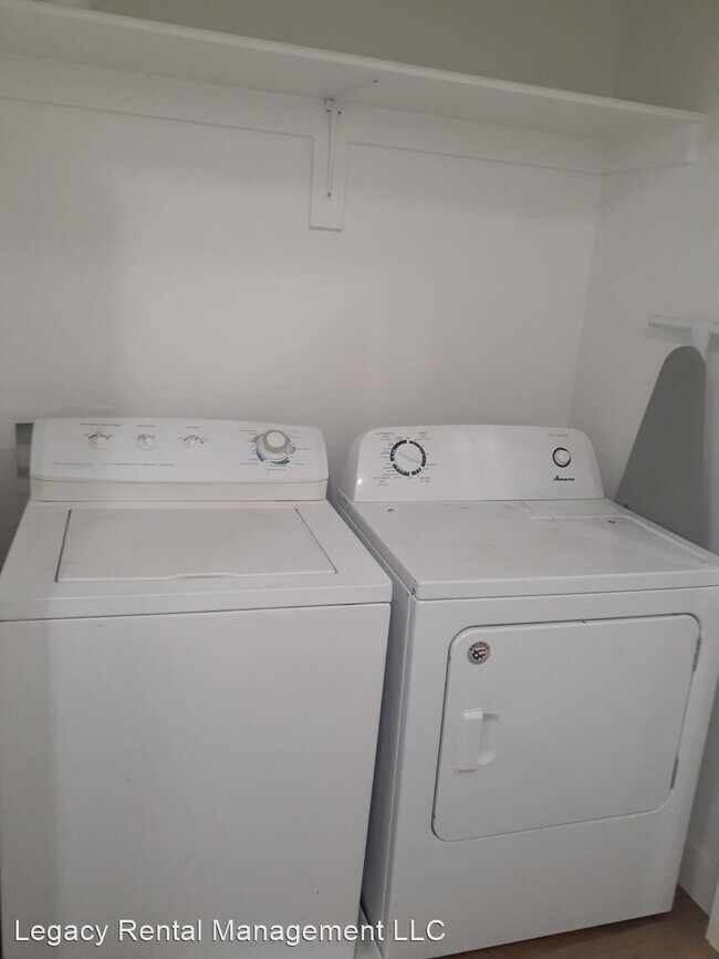 Foto del edificio - 3 br, 2.5 bath House - 452 S. 3rd W.