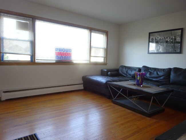 Building Photo - 6958 W Gunnison St