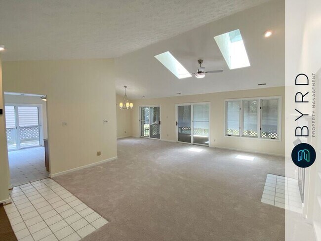 Foto del edificio - 14302 Regatta Pointe Rd