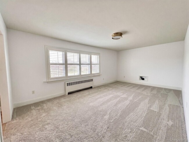 Building Photo - 51 Baisley Ave