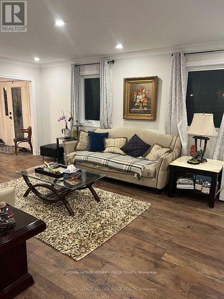 Photo du bâtiment - 15482 Leslie St