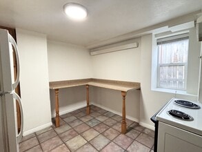 Building Photo - 517 E 500 S