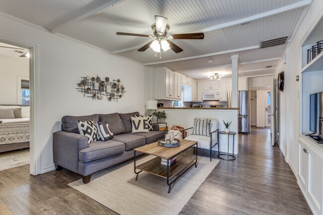 Foto del edificio - 227 Blevins St