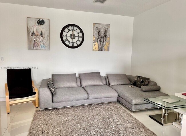 Foto del edificio - 415 NE 194th Ln