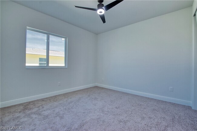 Building Photo - 3102 SE 18th Pl