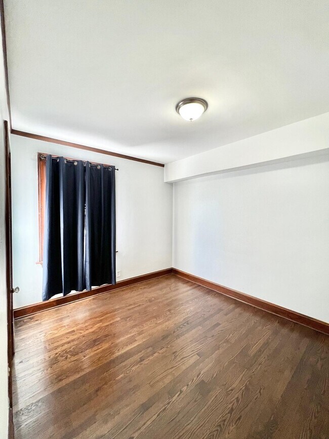 Foto del edificio - 1632 N California Ave