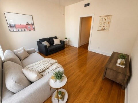 Foto del edificio - 2638 N Clark St