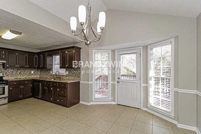 Building Photo - 106 Whitney Ln