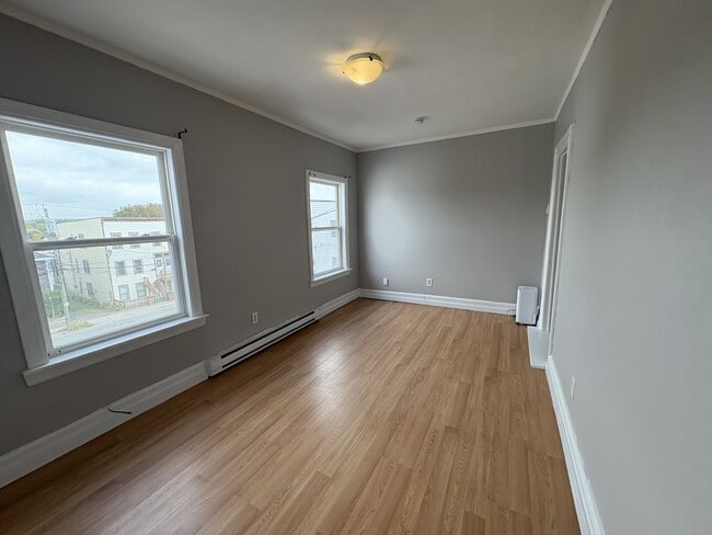 Building Photo - 228 Metcalf St
