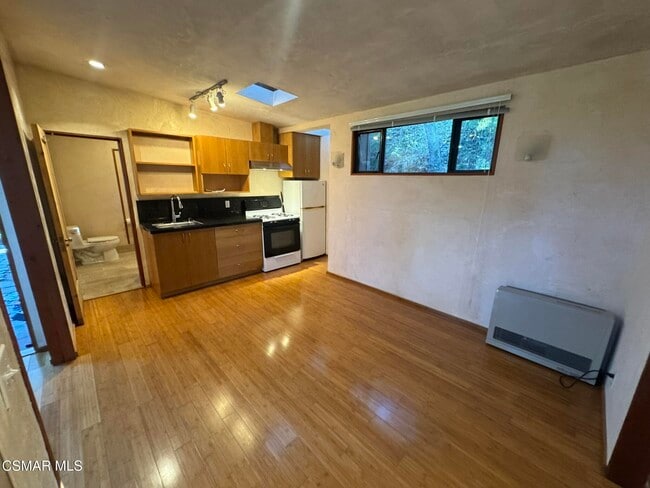 Foto del edificio - 1281 Old Topanga Canyon Rd