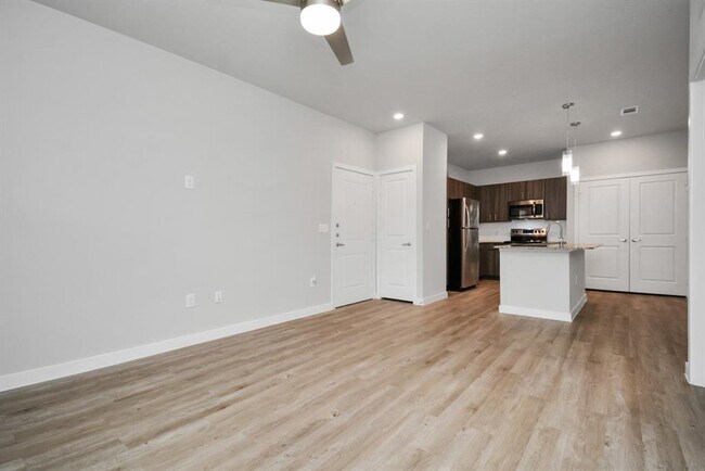 Foto del edificio - 14100 Will Clayton Pkwy