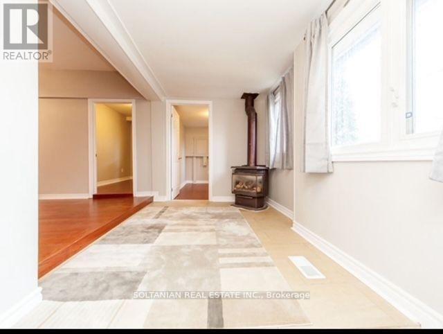 Building Photo - 257 Parkwood Ave