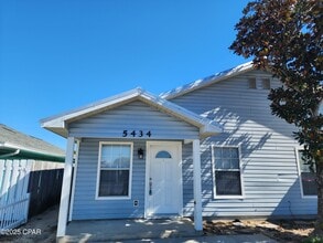 Building Photo - 5434 Sunset Ave