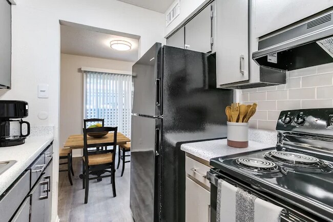 Foto del edificio - Spring Valley Apartments