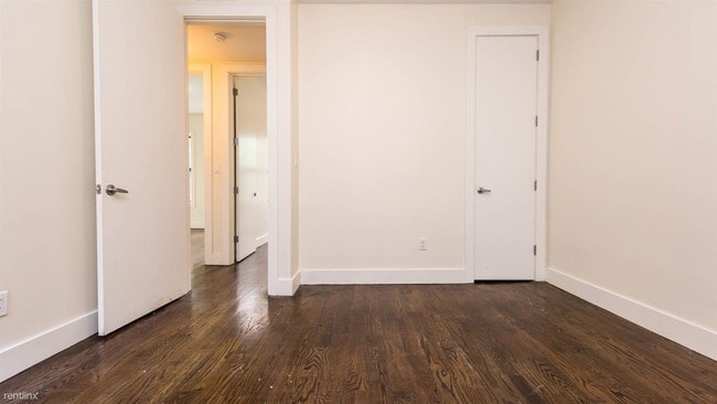 Building Photo - 3 br, 1 bath Apartment - 282 S 2nd St Apt 3D