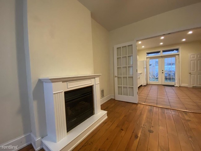 Building Photo - 2 br, 2 bath Townhome - 1740 Webster St