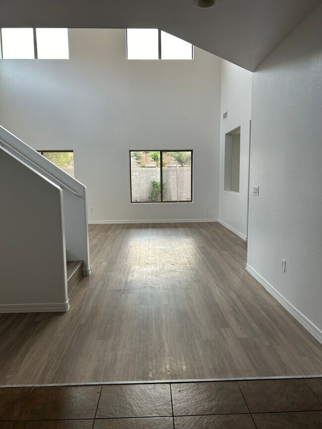 Foto del edificio - 5 bedroom 3.5 bath gorgeous home- Surprise