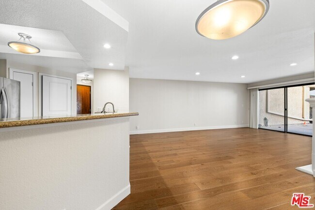 Foto del edificio - 1633 S Bentley Ave