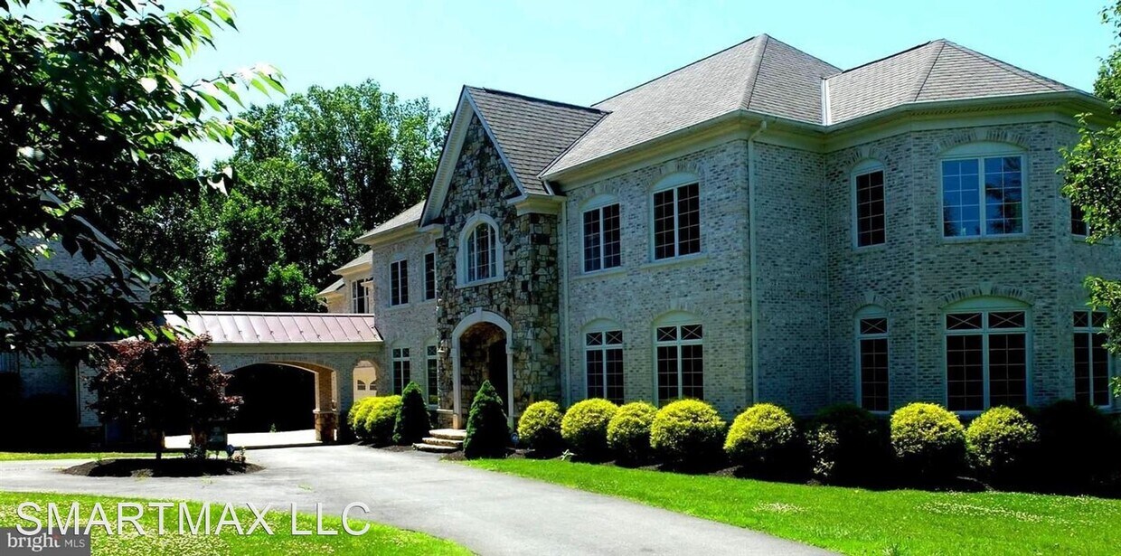 Foto principal - 6 br, 6.5 bath House - 1140 Bob O Link Cir