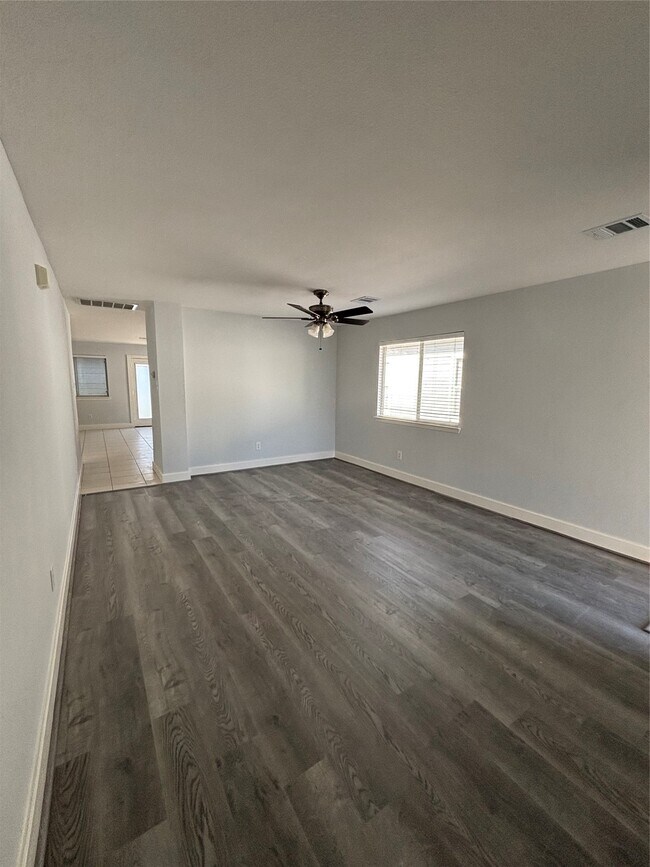 Foto del edificio - 11823 Longwood Garden Way