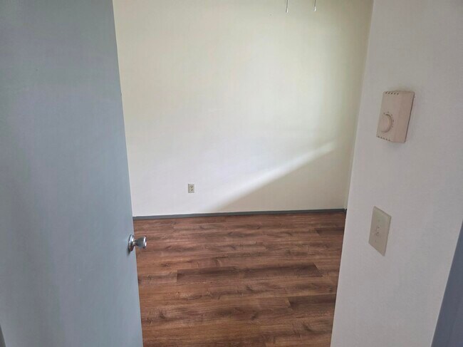 Foto del edificio - 300 Whitesell Ave W