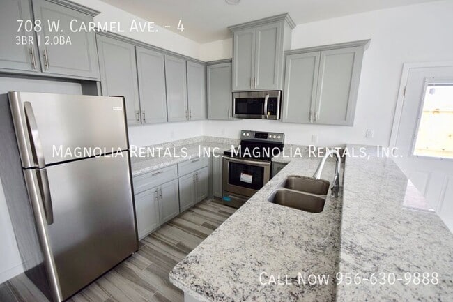 Building Photo - 708 W Carmel Ave