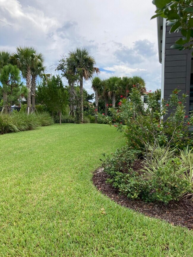 Building Photo - 8644 Corvus Dr