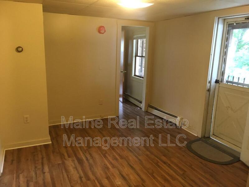 16 Kossuth St Unit 2, Bangor, ME 04401 Condo for Rent in Bangor, ME
