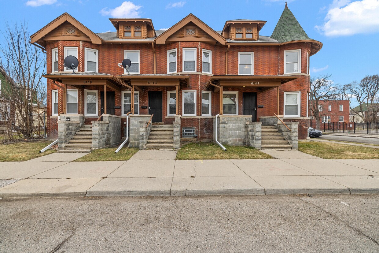Primary Photo - 2617 Wreford St