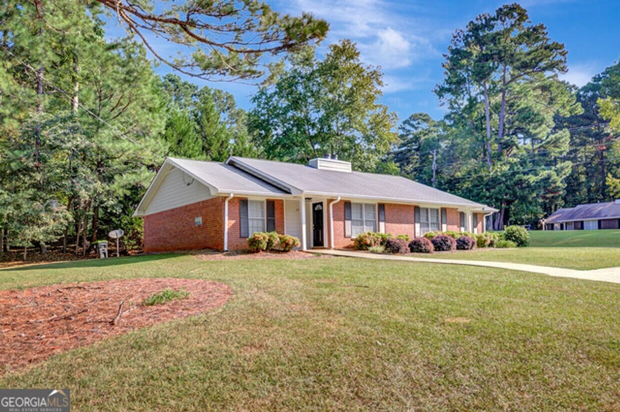 Primary Photo - 105 Belle Dr