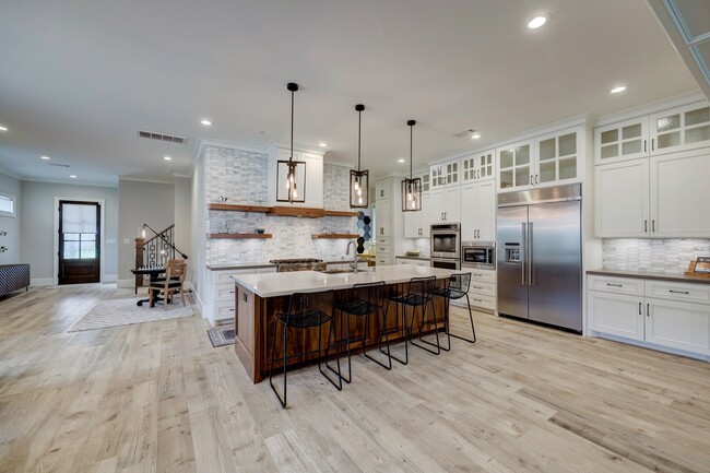 Foto del edificio - 1322 Caywood Ln