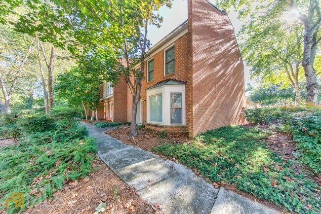 Foto del edificio - 4100 Ashford Green Dr