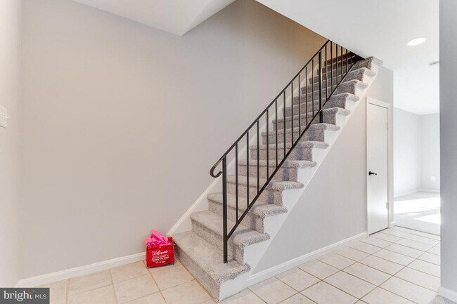 Building Photo - 3711 Mainsail Cove