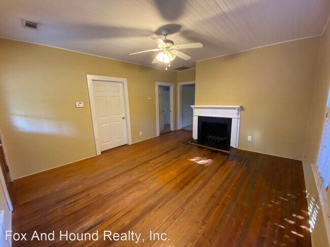 Building Photo - 2 br, 1 bath House - 1128 Carpenter Lane