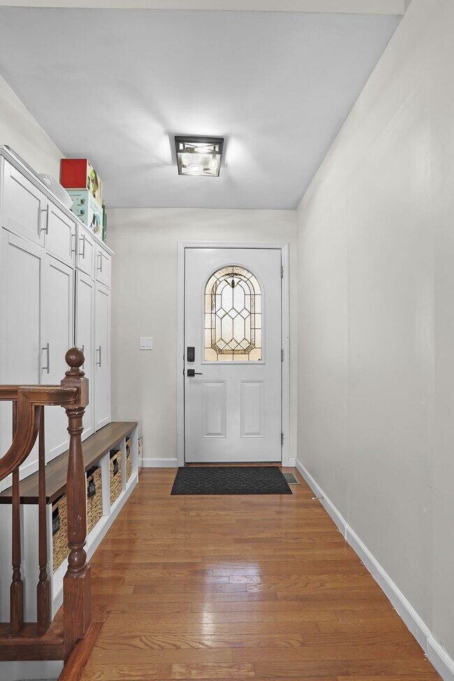 Foto del edificio - 814 Cone Flower Dr