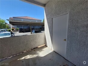 Building Photo - 7413 W Russell Rd