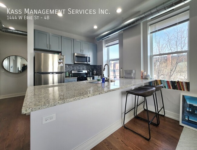 Foto del edificio - 1444 W Erie St