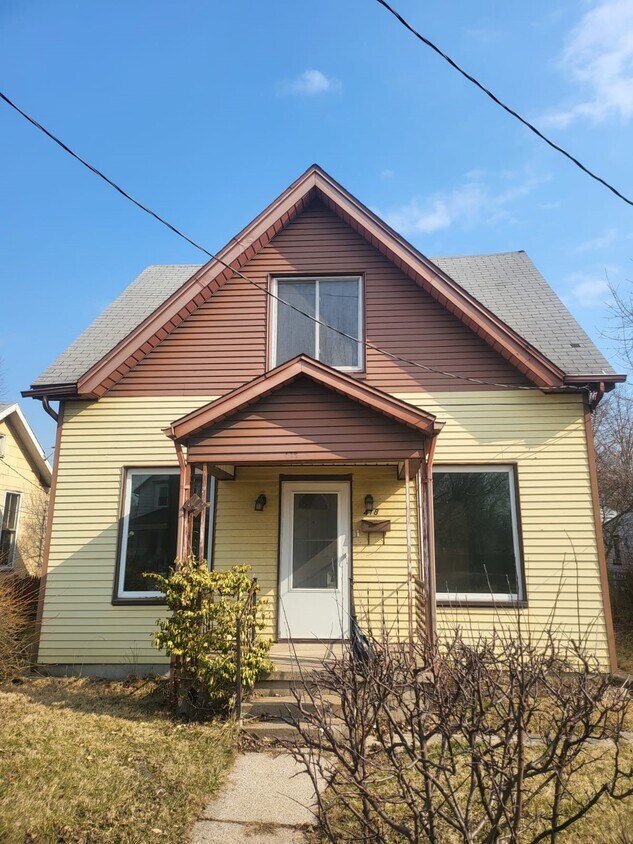 Primary Photo - 418 Columbus St