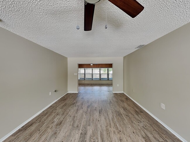 Building Photo - 3564 Dove Hollow Ct