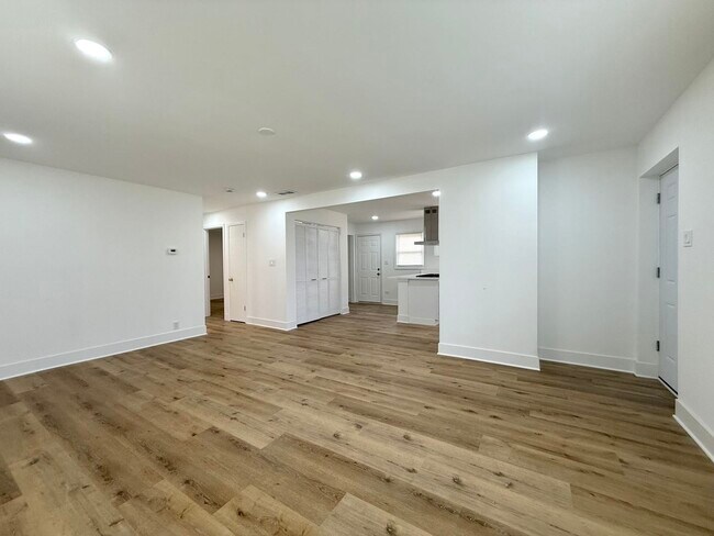 Foto del edificio - 14916 Langley Ave