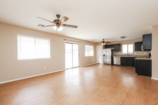 Building Photo - 3251 W Carlos Ln