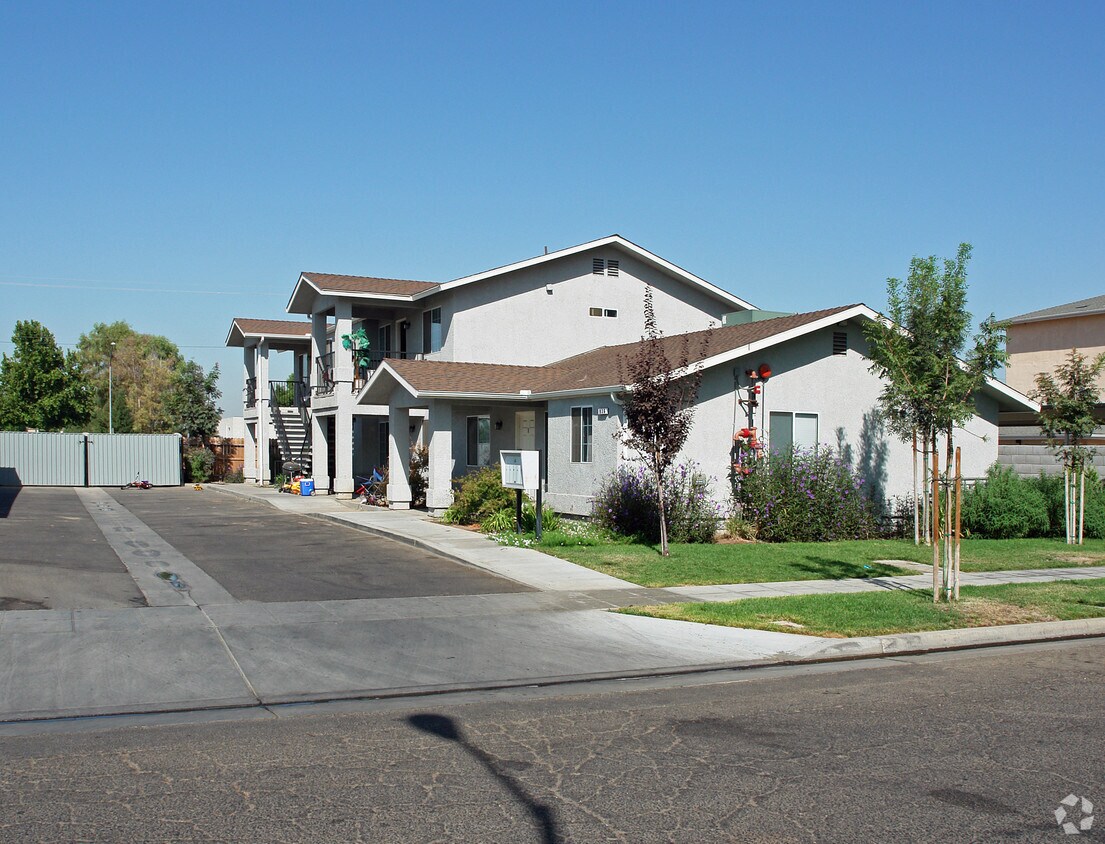 Primary Photo - 936 S Pierce Ave