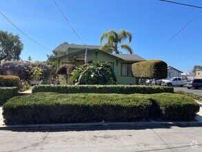 Building Photo - 270 Madrona St