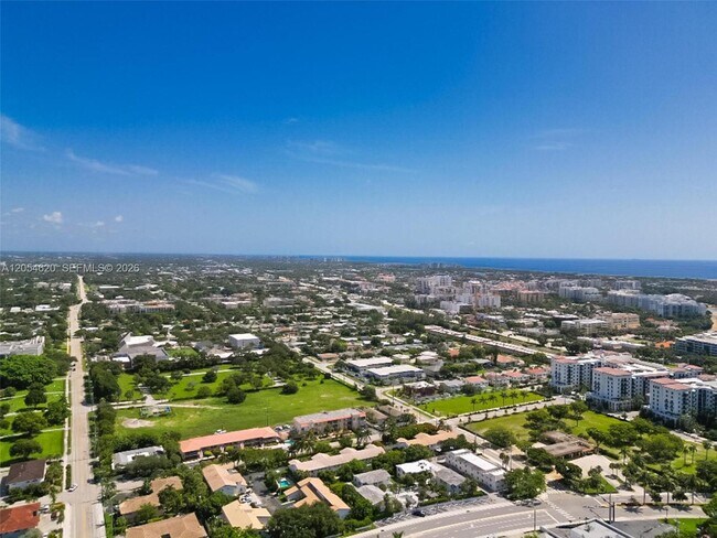 Foto del edificio - 331 SW 8th St