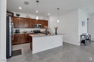 Building Photo - 14672 Cantabria Dr