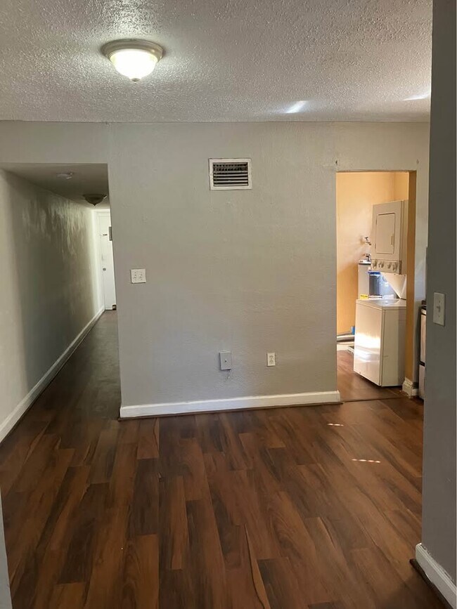 Foto del edificio - 2835 NW 22nd Ave